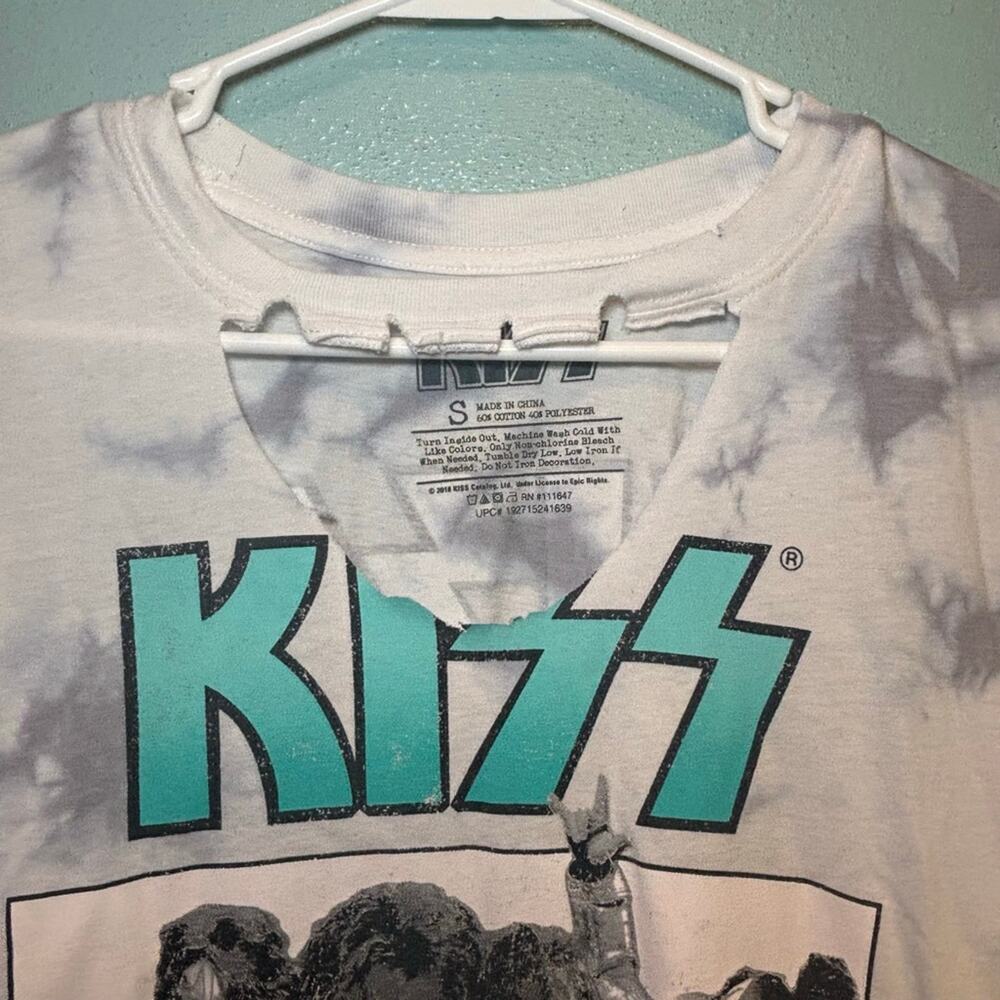 Women's KISS White Grey Tie-Dye Teal Logo In Concert Short Sleeve Tee S - Picture 2 of 6